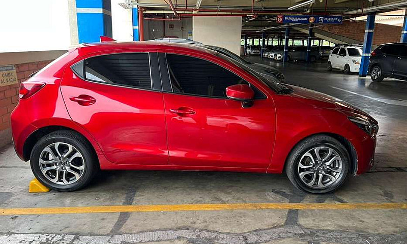 Mazda 2 Excelente Es...