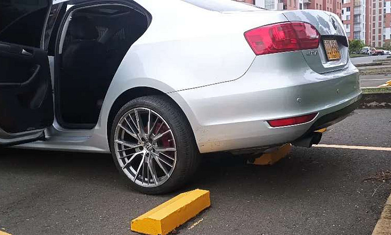 Volkswagen Jetta 201...