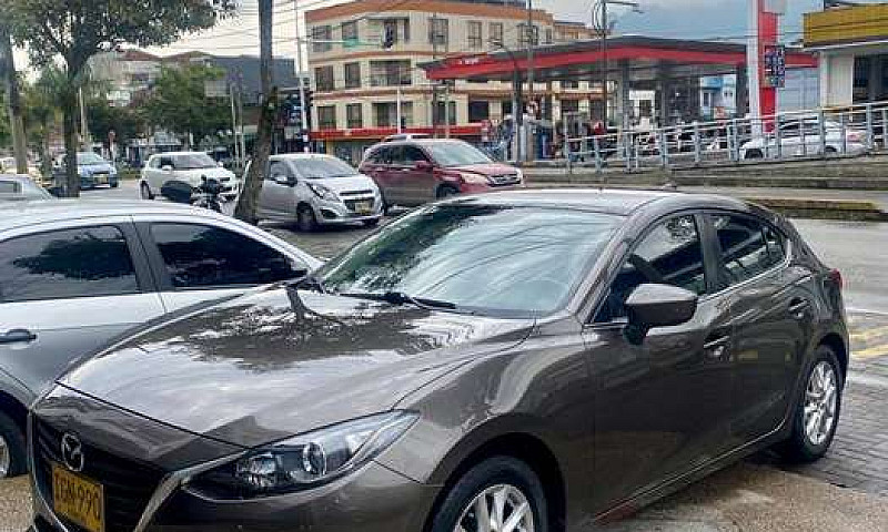 Se Vende Mazda - Hat...