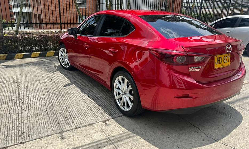 Mazda 3 Grand Tourin...