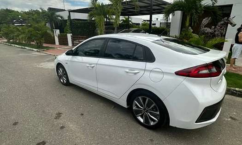 Se Vende Hyundai Ion...