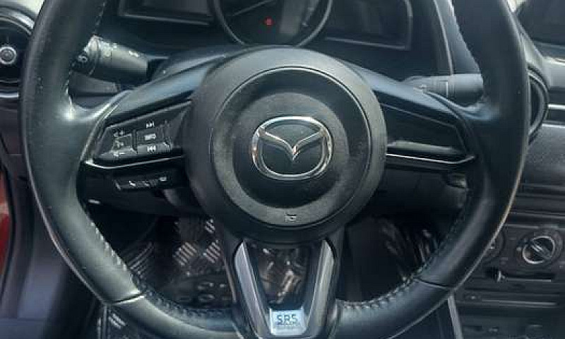 Vendo Mazda 2 Tourin...