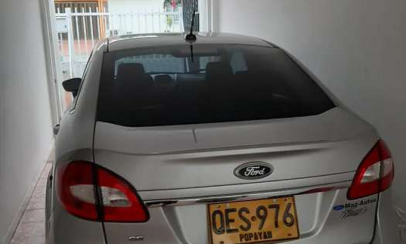 Ford Fiesta Automáti...