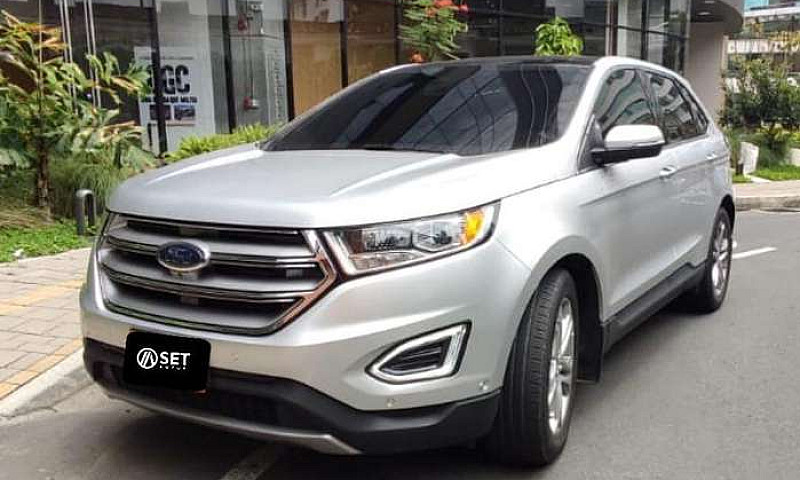 Ford Edge Titanium 2...