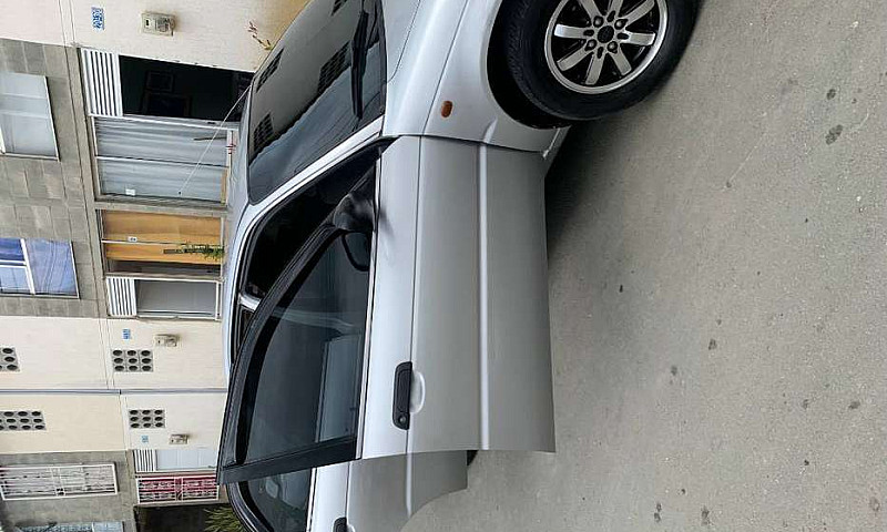 Vendo Chevrolet Este...