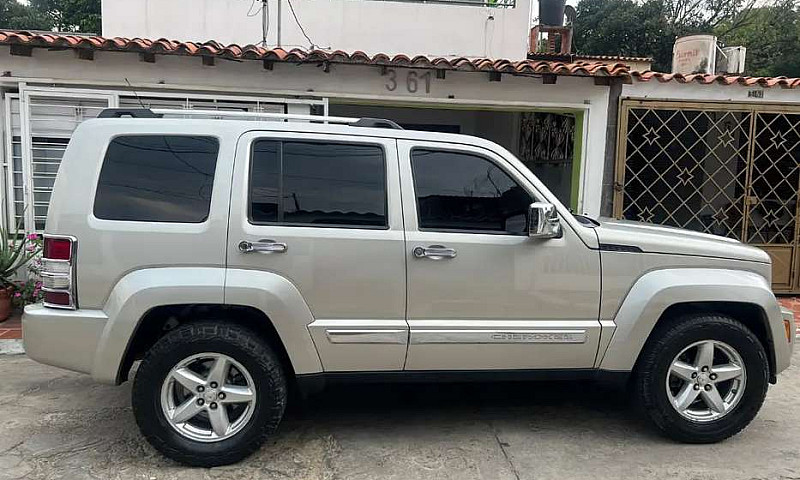 Vendo Jeep Cherokee ...