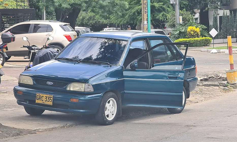 Ford Festiva A Inyec...