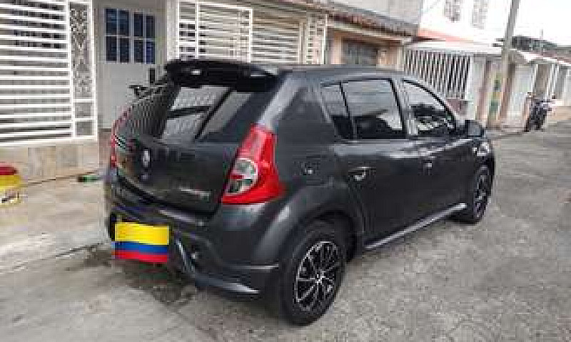 Vendo Sandero 2010...