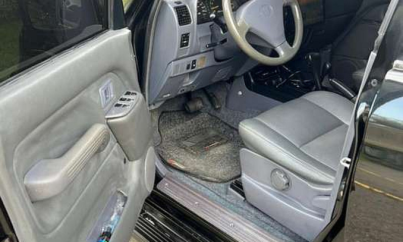 Toyota Land Cruiser ...