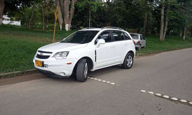 Vendo Chevrolet Capt...