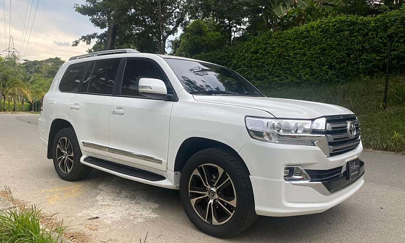 Toyota Land Cruiser ...