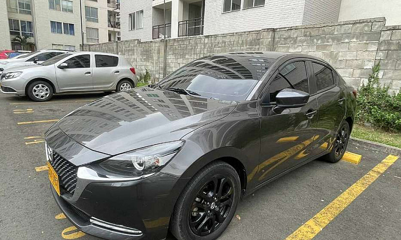 Mazda 2 Grand Tourin...
