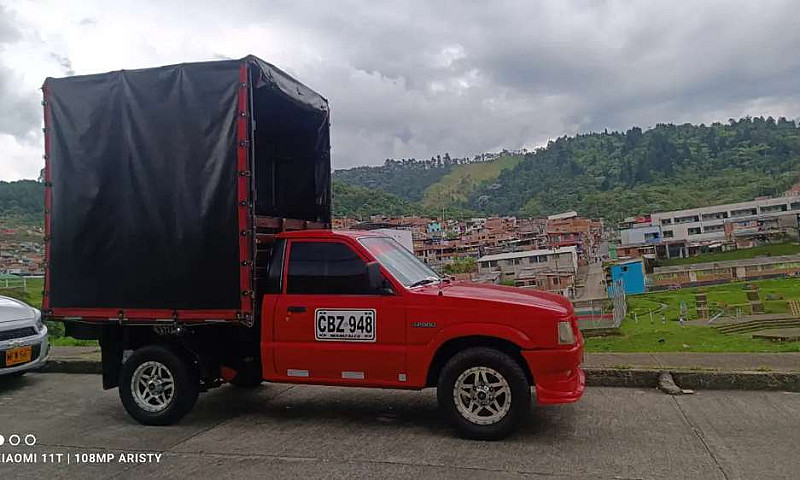 Mazda B2000 1995...