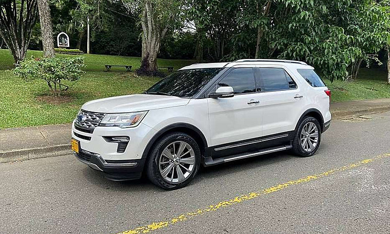Ford Explorer Limite...