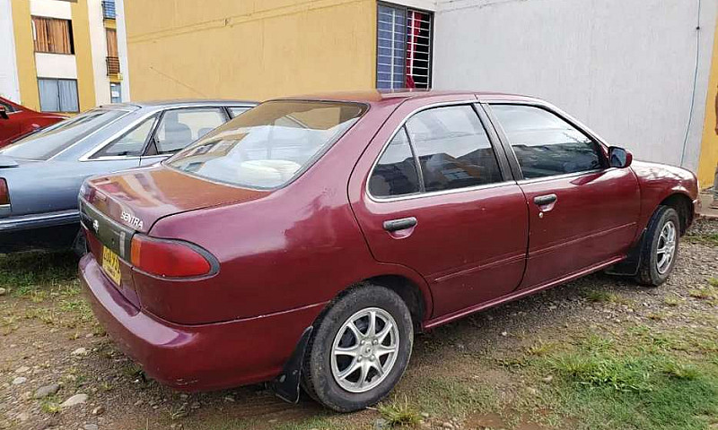 Vendo Carro Nissan...