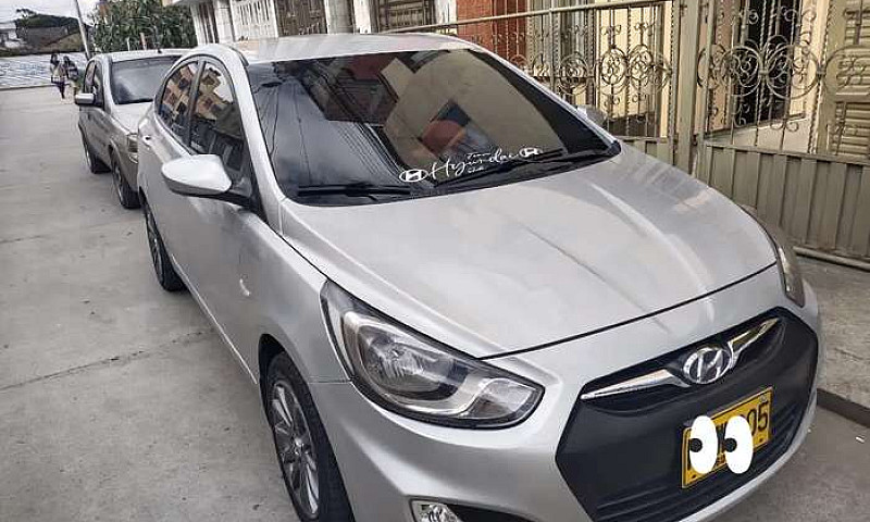 Hermoso Hyundai I25...