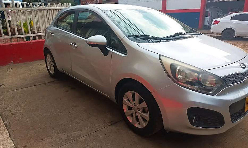 Vendo Kia Rio Spice ...