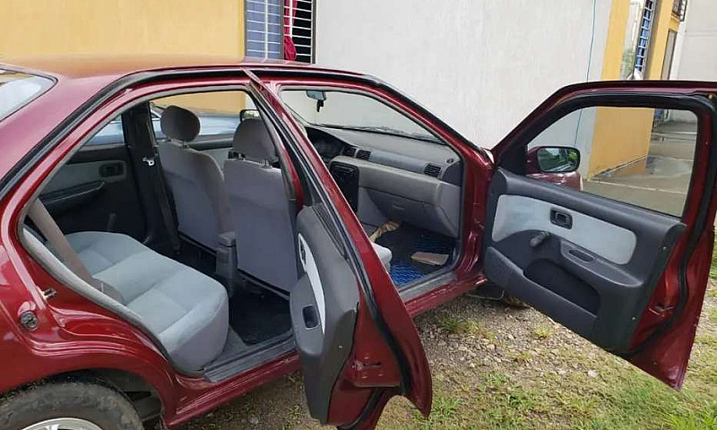 Vendo Carro Nissan...