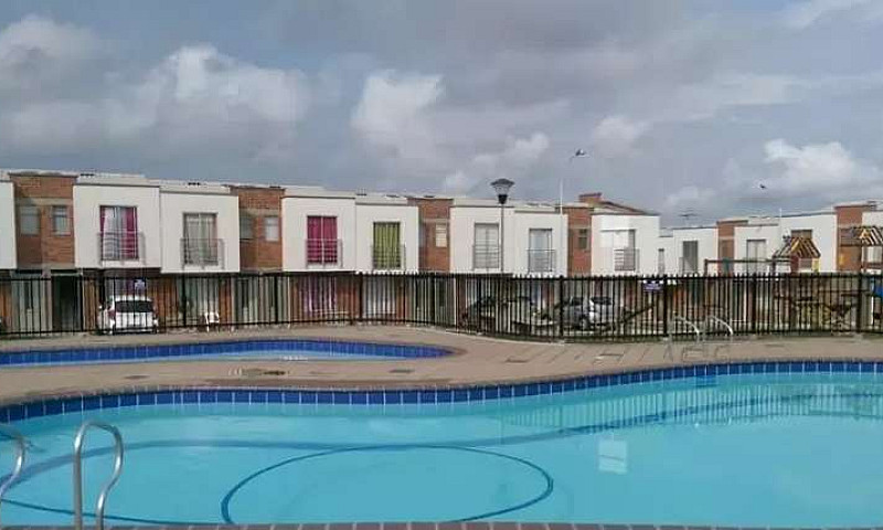 Casa En Arriendo Con...