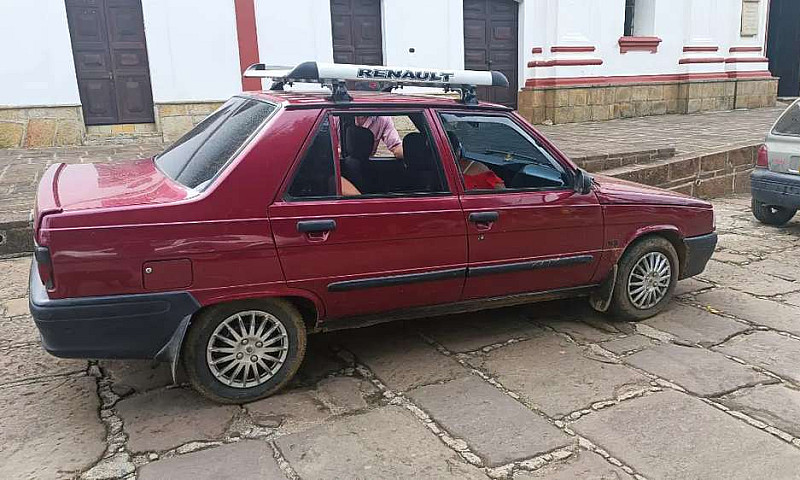 Se Vende Renault 9 I...