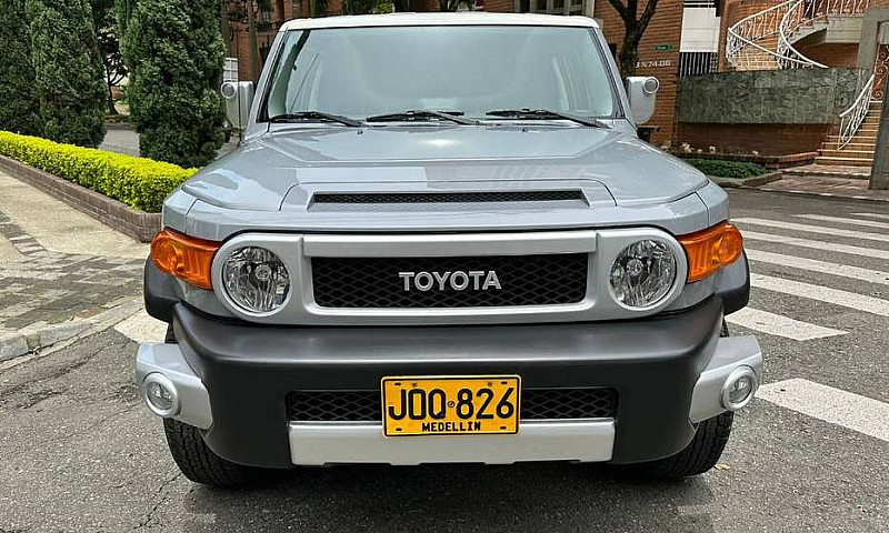 Toyota Fj Cruiser 4....