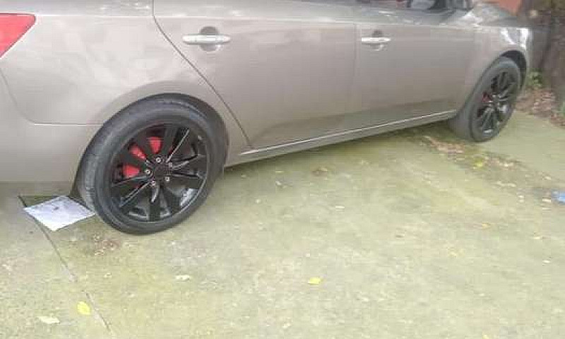 Cerato Forte Hermoso...