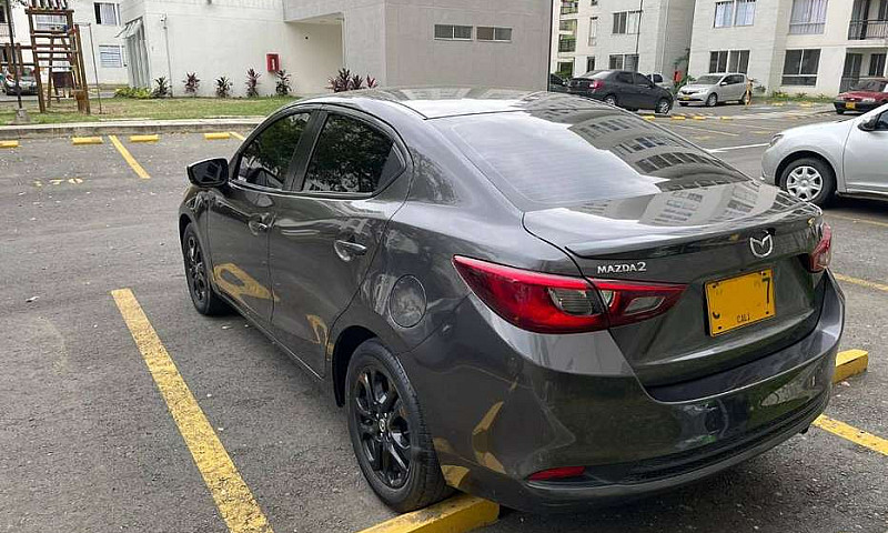 Mazda 2 Grand Tourin...