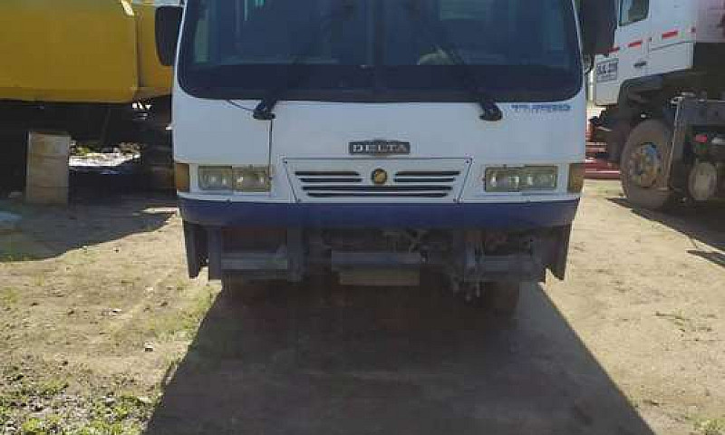 Bus Daihatsu Delta M...