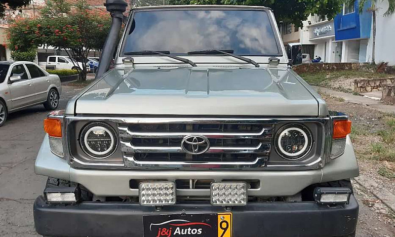Toyota Macho Land Cr...
