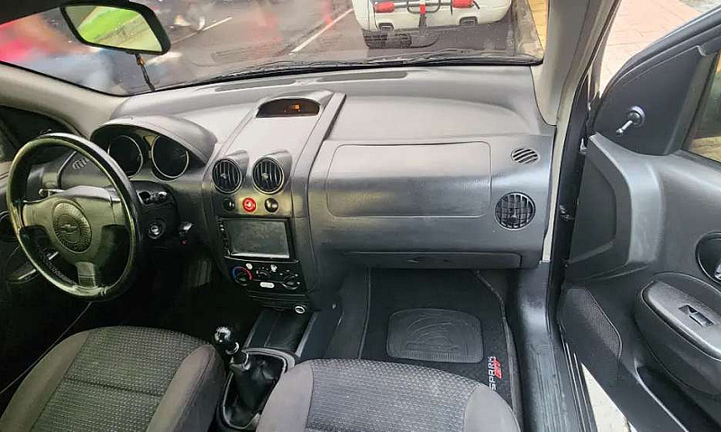 Chevrolet Aveo 1.5...
