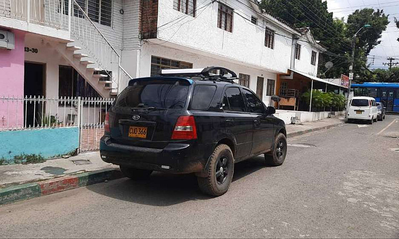Vendo Kia Sorento Di...
