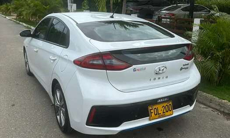 Se Vende Hyundai Ion...