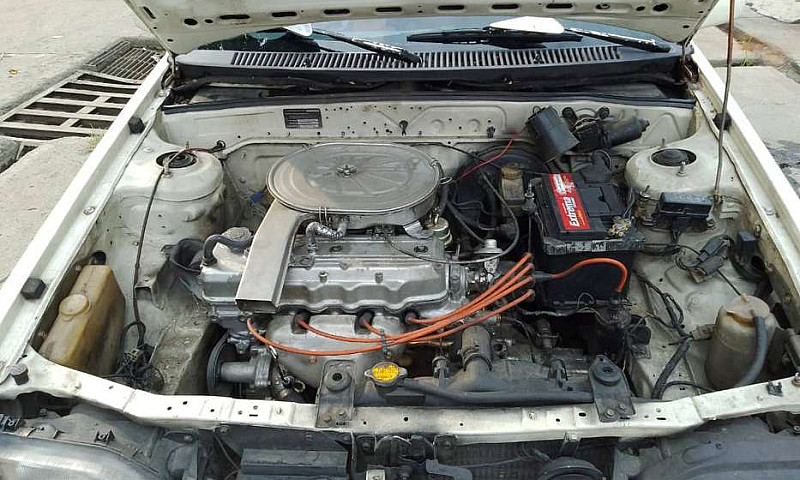 Se Vende Carro Mazda...