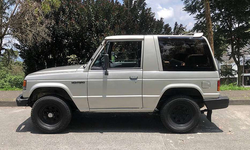 Montero Mitsubishi...