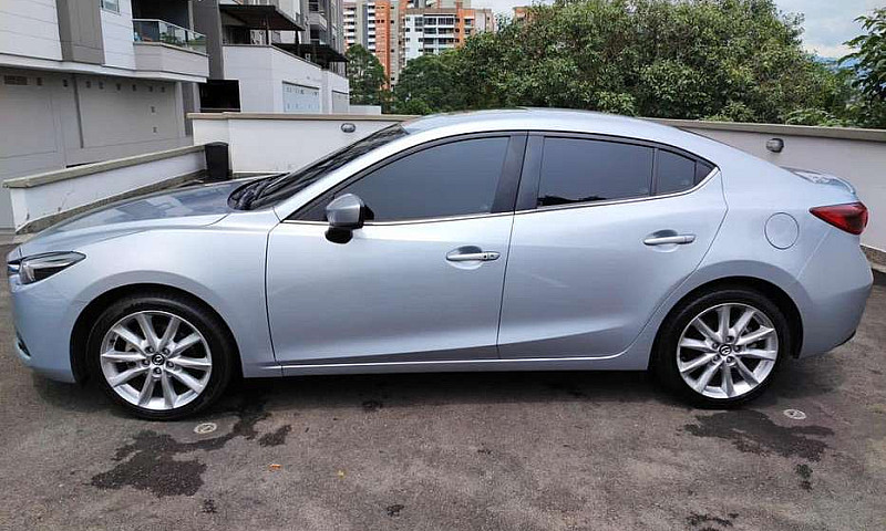 Mazda 3 Grand Tourin...