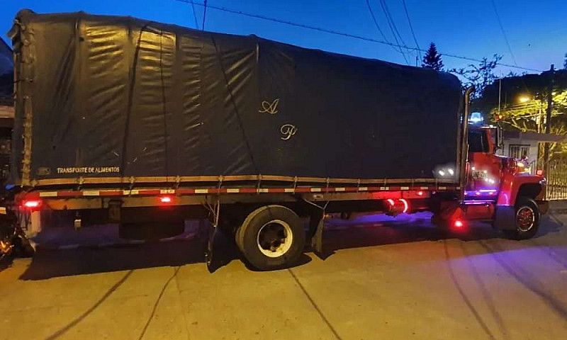 Vendo Ford 8000 Mode...