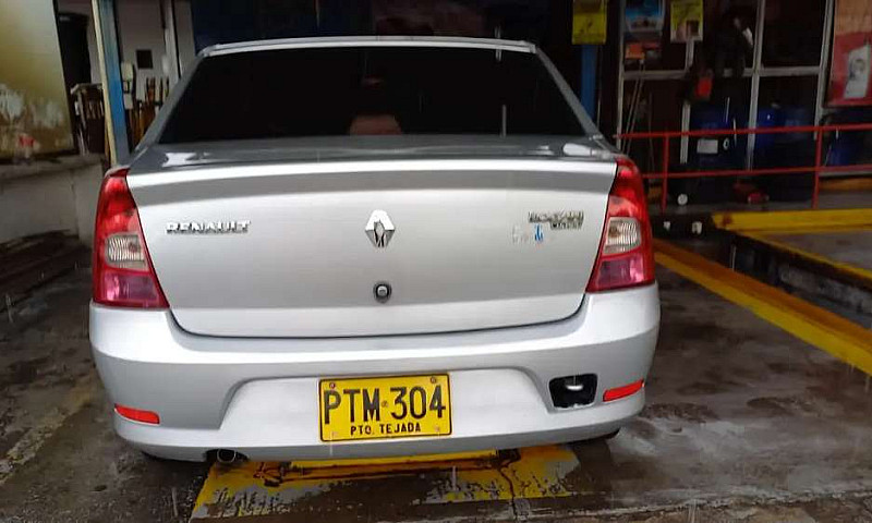 Renault Logan 2012...