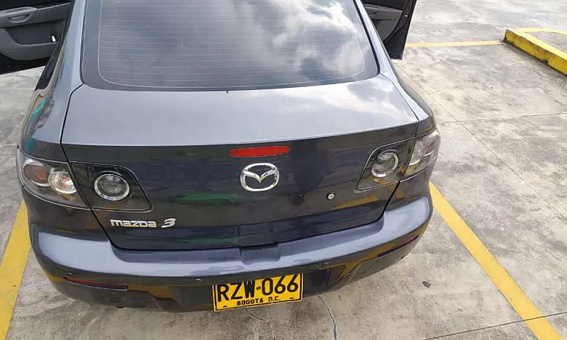 Mazda 3, Excelente E...