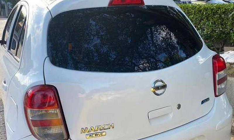 Nissan March 2016...