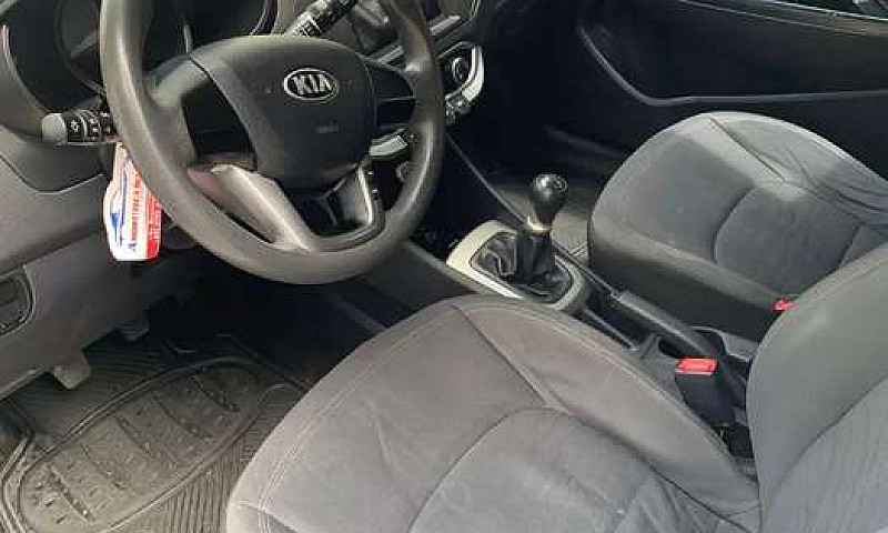 Kia Rio Spice Como N...