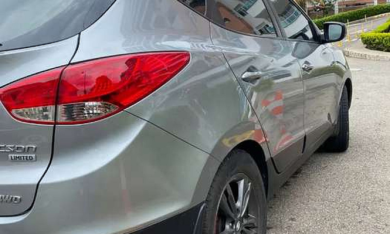 Vendo Hyundai Tucson...