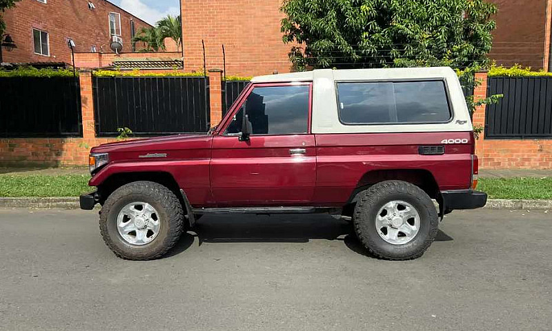 Toyota Macho 4.0Cc M...