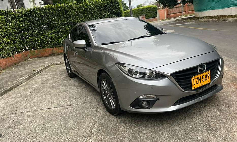 Mazda 3 Touring 2017...