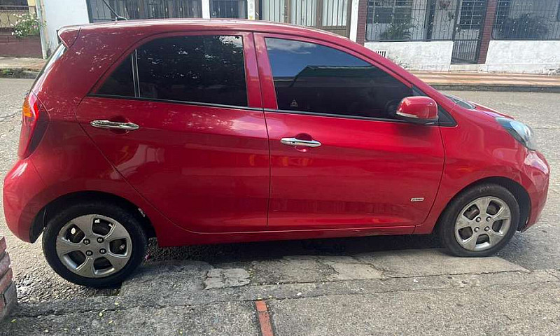 Vendo Kia Picanto Io...