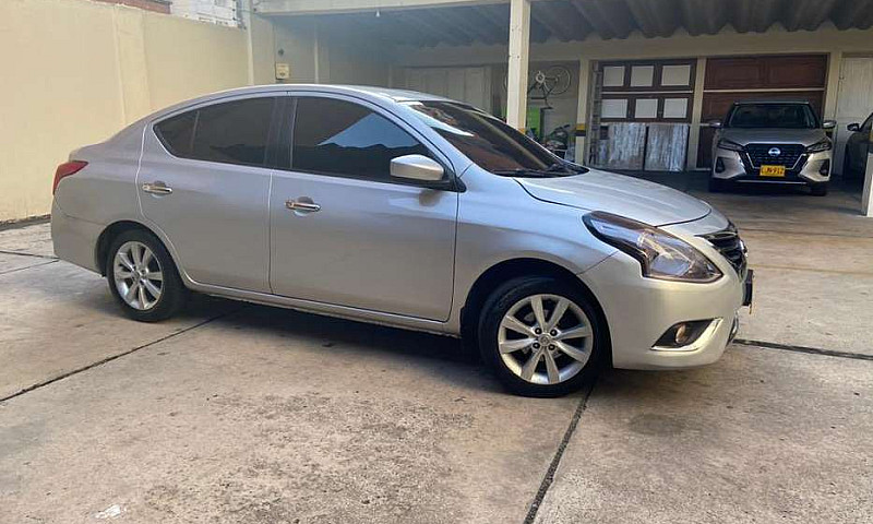 Nissan Versa 1.6 At ...