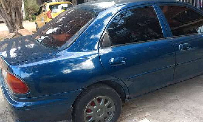 Vendo Carro Mazda...