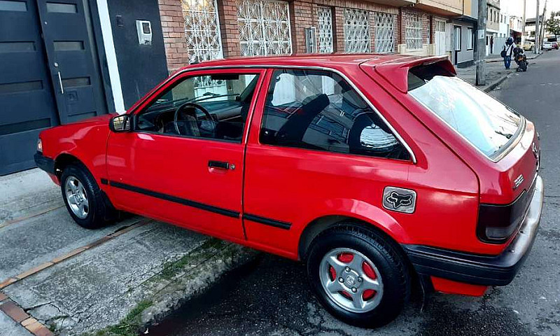 Vendo Carro Mazda 32...