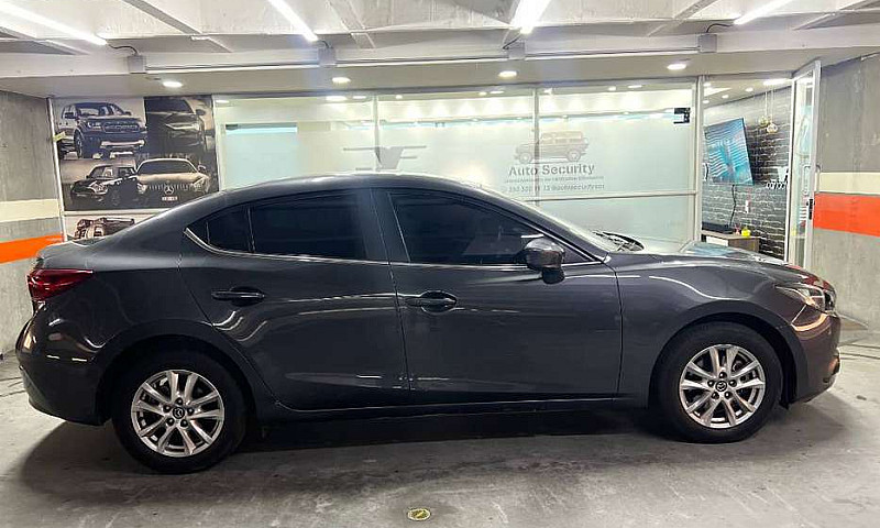 Mazda 3 Touring Auto...