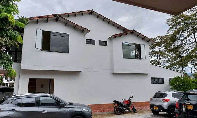 Se Vende Casa...