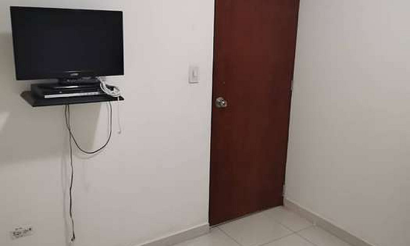 Arriendo Habitacion...